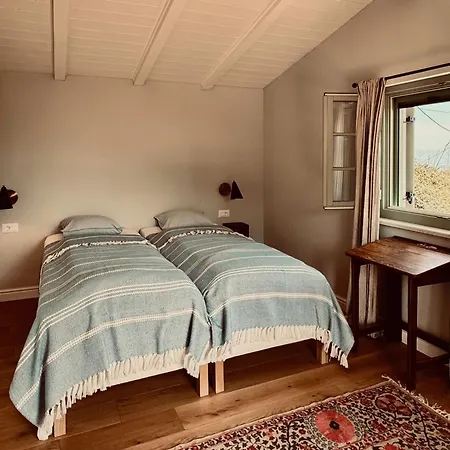 Holiday home In Hanglage Mit Pool Und Meerblick